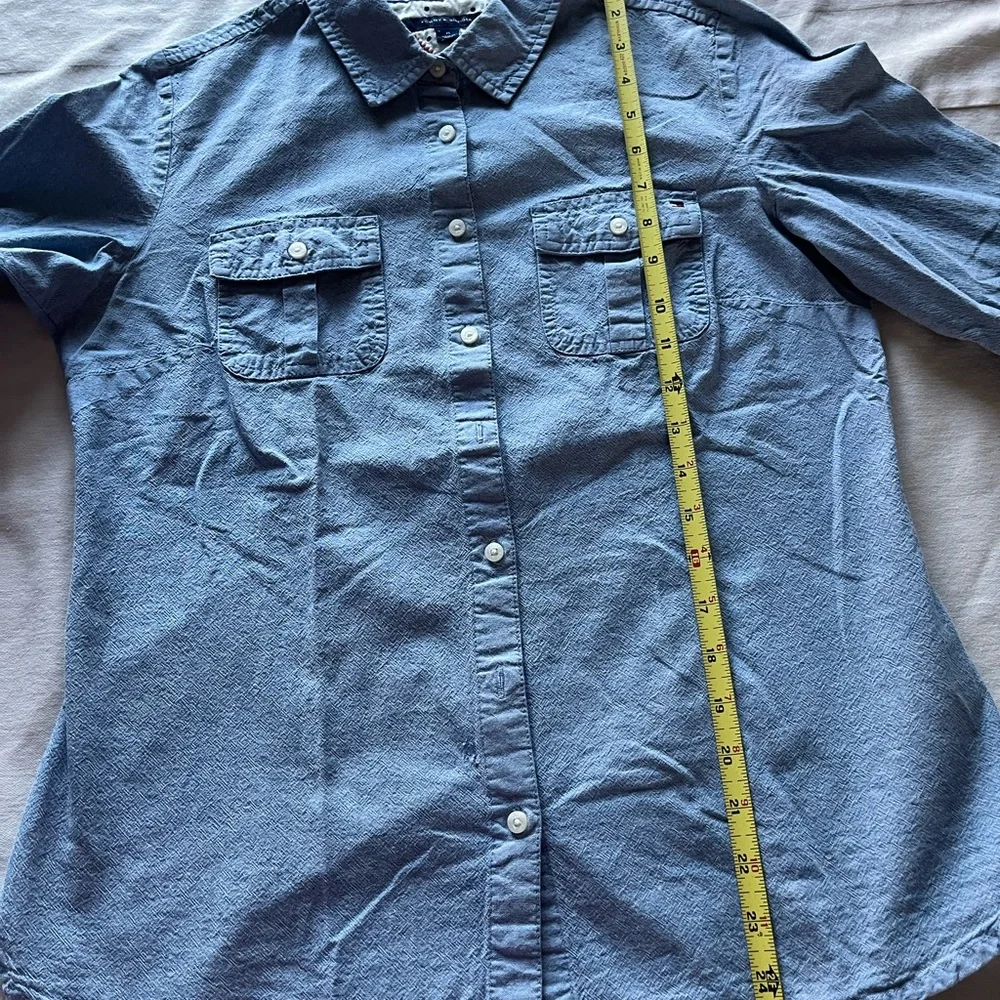 Tommy Hilfiger Vintage Light Blue Casual Button-Down Shirt With Pockets - Picture 7 of 10